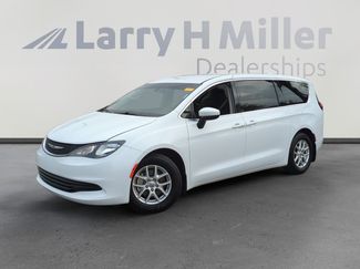 Certified 2017 Chrysler Pacifica LX image 1