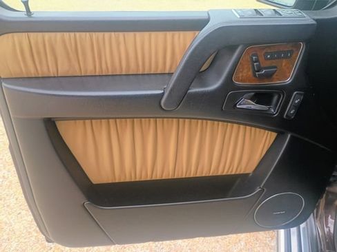 Used 2014 Mercedes-Benz G 550 image 24