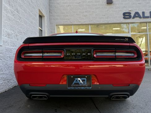 Used 2022 Dodge Challenger R/T Scat Pack RWD image 24