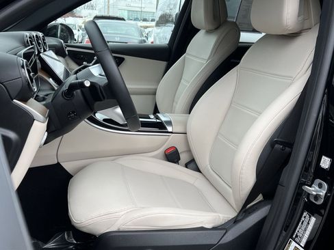 Certified 2024 Mercedes-Benz GLC 300 4MATIC image 11