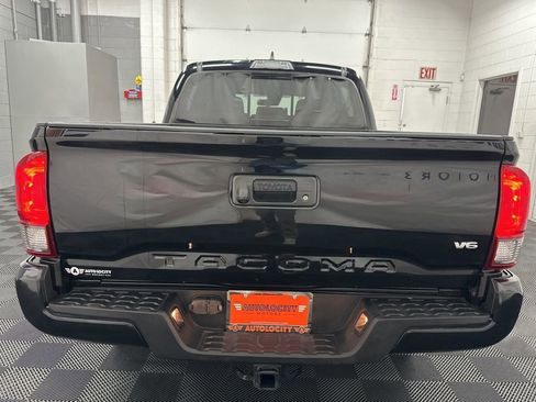 Used 2019 Toyota Tacoma TRD Sport AWD/4WD image 8