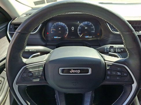 Used 2022 Jeep Grand Cherokee L Limited image 21