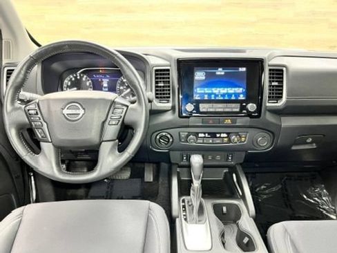 Used 2023 Nissan Frontier SV w/ SV Convenience Package AWD/4WD image 2