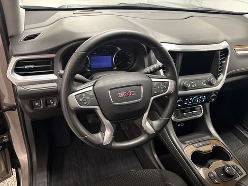 Used 2023 GMC Acadia SLE w/ Driver Convenience Package image 13