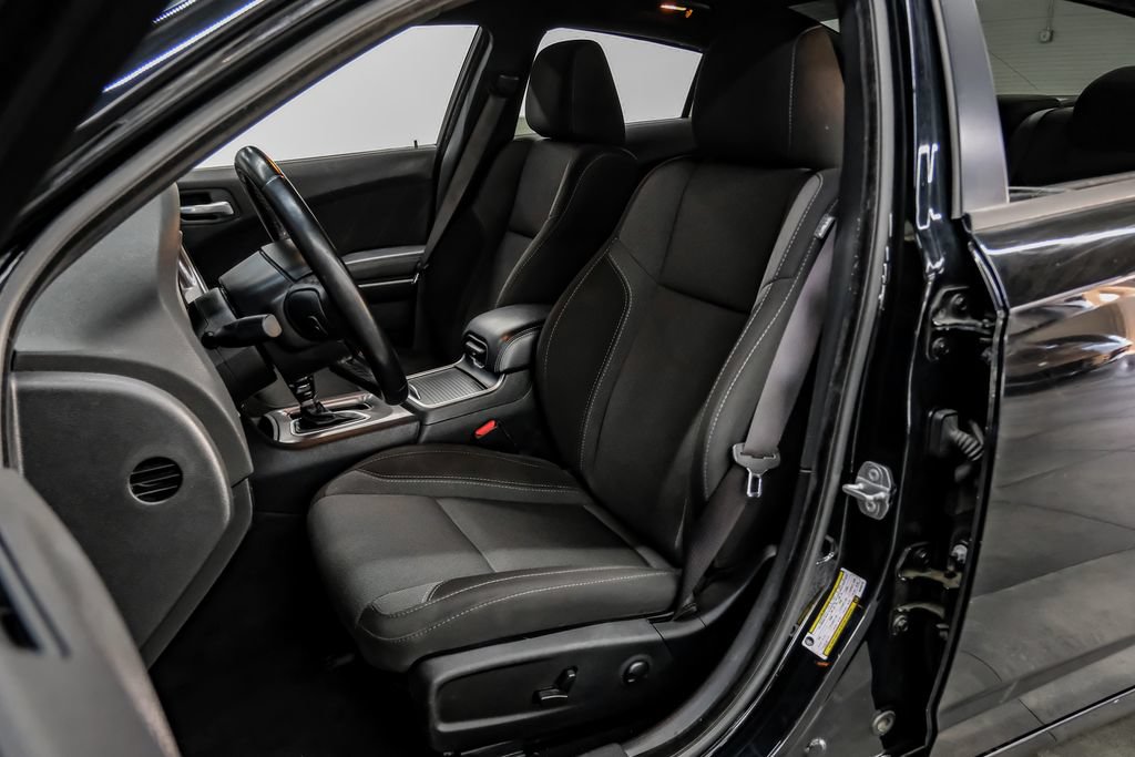 Used 2022 Dodge Charger SXT RWD image 38