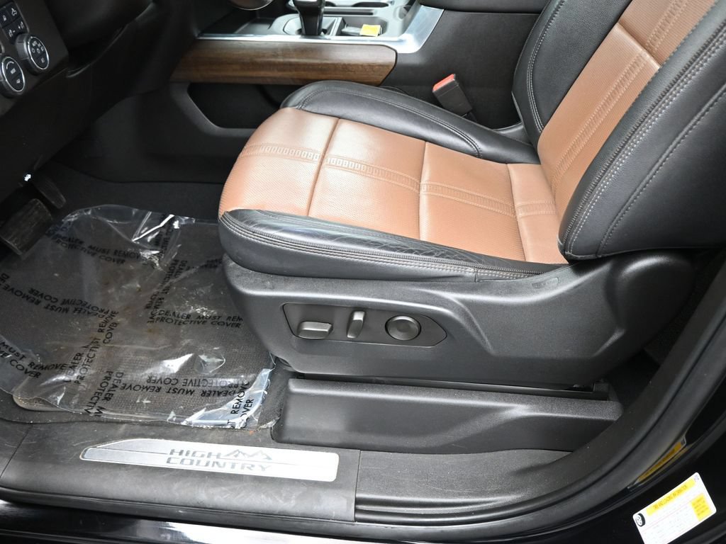 Used 2023 Chevrolet Silverado 1500 High Country AWD/4WD image 12