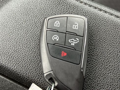 Used 2022 Chevrolet Silverado 1500 LT image 36