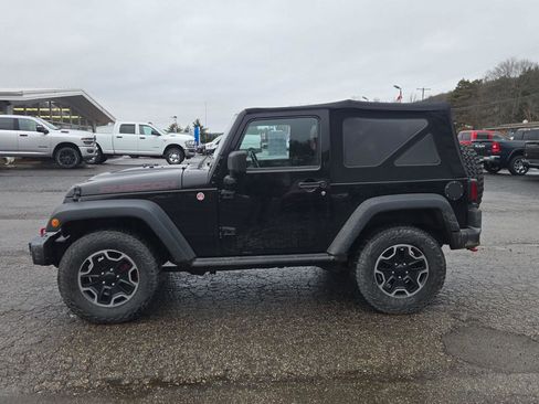 Used 2015 Jeep Wrangler Rubicon image 2
