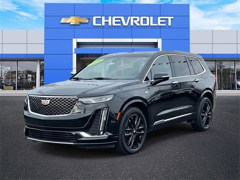 Used 2024 Cadillac XT6 Luxury image 2