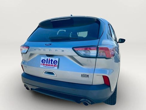 Used 2021 Ford Escape SE w/ SE Sport Appearance Package image 11