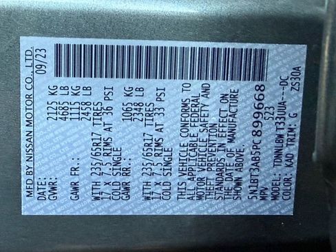 Used 2023 Nissan Rogue S image 37