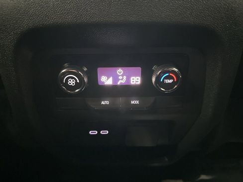 Used 2025 Chevrolet Traverse Z71 w/ Driver Confidence Package image 25