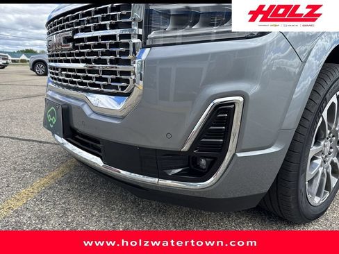Used 2023 GMC Acadia Denali w/ Denali Ultimate Package AWD/4WD image 4
