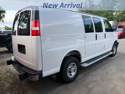 Used 2025 Chevrolet Express 2500 w/ Driver Convenience Package RWD image 7