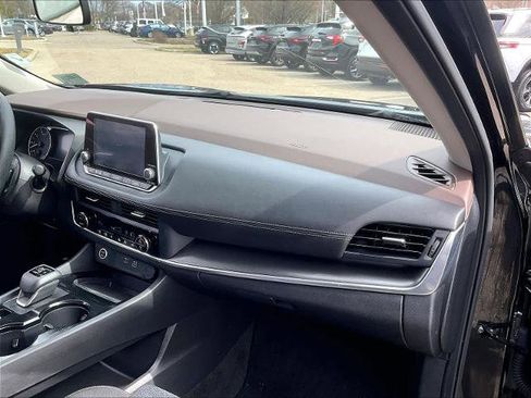 Certified 2023 Nissan Rogue SV AWD/4WD image 13