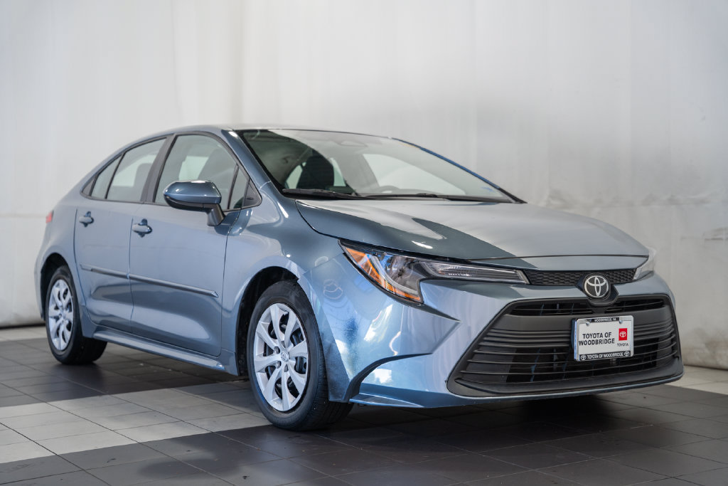 Used 2024 Toyota Corolla LE FWD image 1