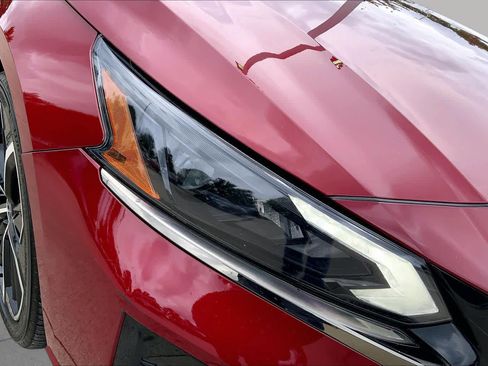 Used 2024 Nissan Altima 2.5 SR FWD image 26