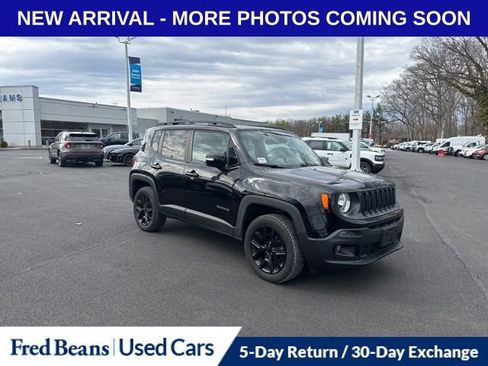 Used 2017 Jeep Renegade Altitude AWD/4WD image 1