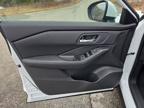 New 2026 Nissan Rogue SV image 17