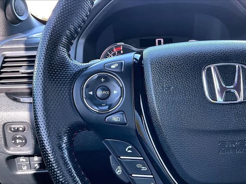 Used 2022 Honda Ridgeline Black Edition image 23