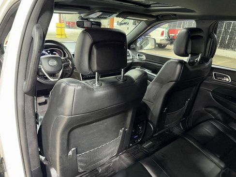 Used 2019 Jeep Grand Cherokee Limited AWD/4WD image 30
