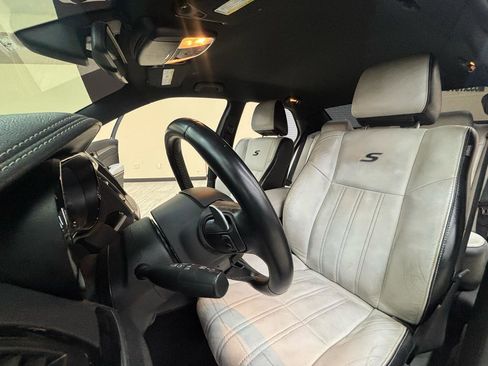 Used 2017 Chrysler 300 S RWD image 25