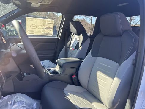 New 2025 Toyota Tacoma TRD Sport image 3