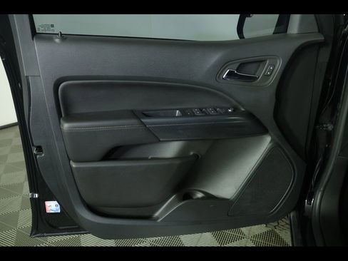 Used 2022 GMC Canyon AT4 image 23