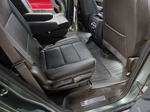 Used 2024 GMC Yukon Denali w/ Max Trailering Package image 11