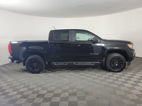 Used 2022 Chevrolet Colorado Z71 w/ Z71 Midnight Edition image 3