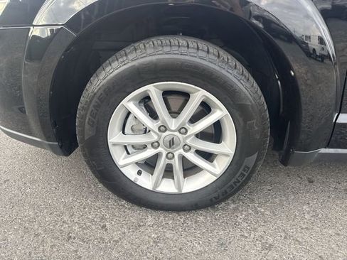 Used 2019 Dodge Journey SE image 10