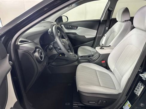 Used 2023 Hyundai Kona SEL image 11