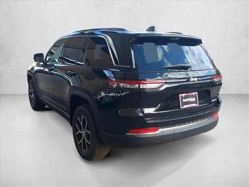 New 2025 Jeep Grand Cherokee Limited w/ Luxury Tech Group II image 9