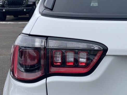 New 2026 Jeep Compass Latitude image 14