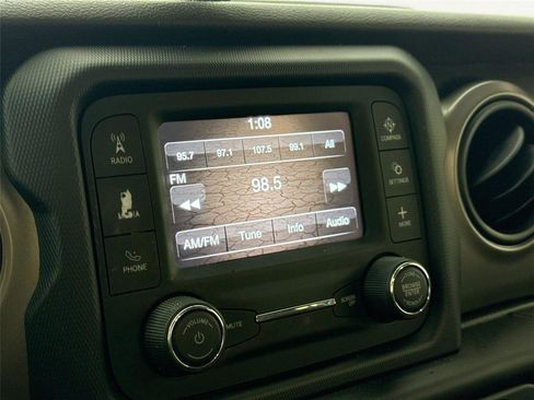 Used 2020 Jeep Gladiator Sport w/ Quick Order Package 24S image 22