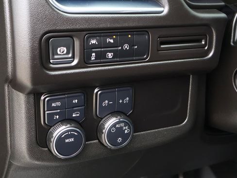 Used 2024 Chevrolet Tahoe RST w/ RST Performance Edition image 22