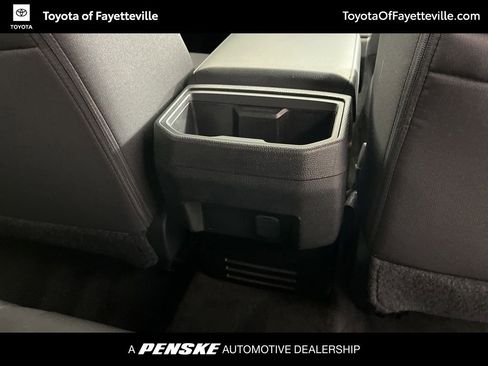 Used 2025 Toyota Tacoma SR5 AWD/4WD image 8