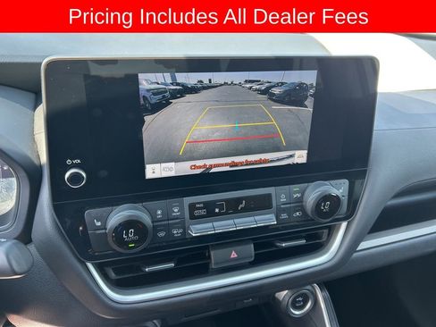 Used 2025 Toyota Grand Highlander AWD image 11