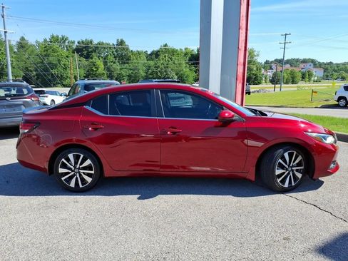 Certified 2022 Nissan Sentra SV w/ SV Premium Package FWD image 2