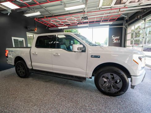 Used 2024 Ford F150 Lightning Lariat AWD/4WD image 5