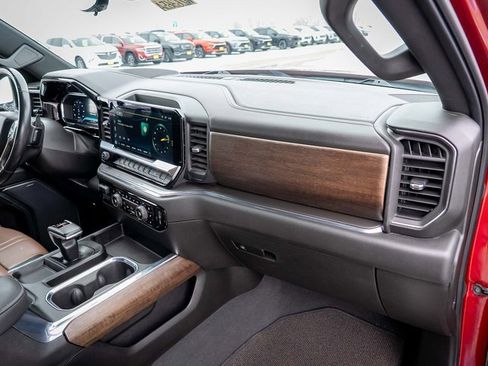 Used 2023 Chevrolet Silverado 1500 High Country w/ Technology Package image 17