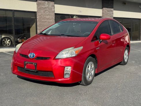 Used 2011 Toyota Prius Three image 2