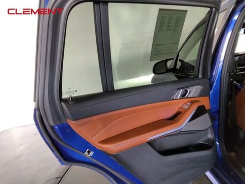 Used 2023 BMW X7 M60i image 31