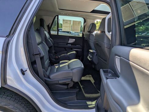 Certified 2026 Ford Expedition Active AWD/4WD image 34
