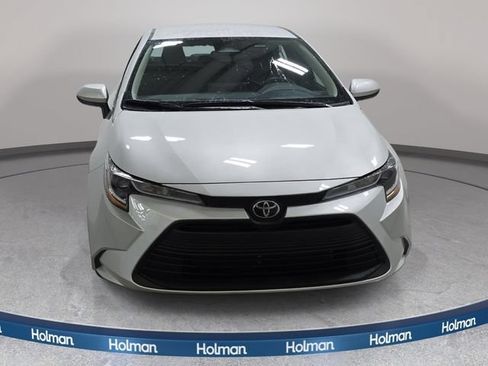 Certified 2025 Toyota Corolla LE FWD image 2