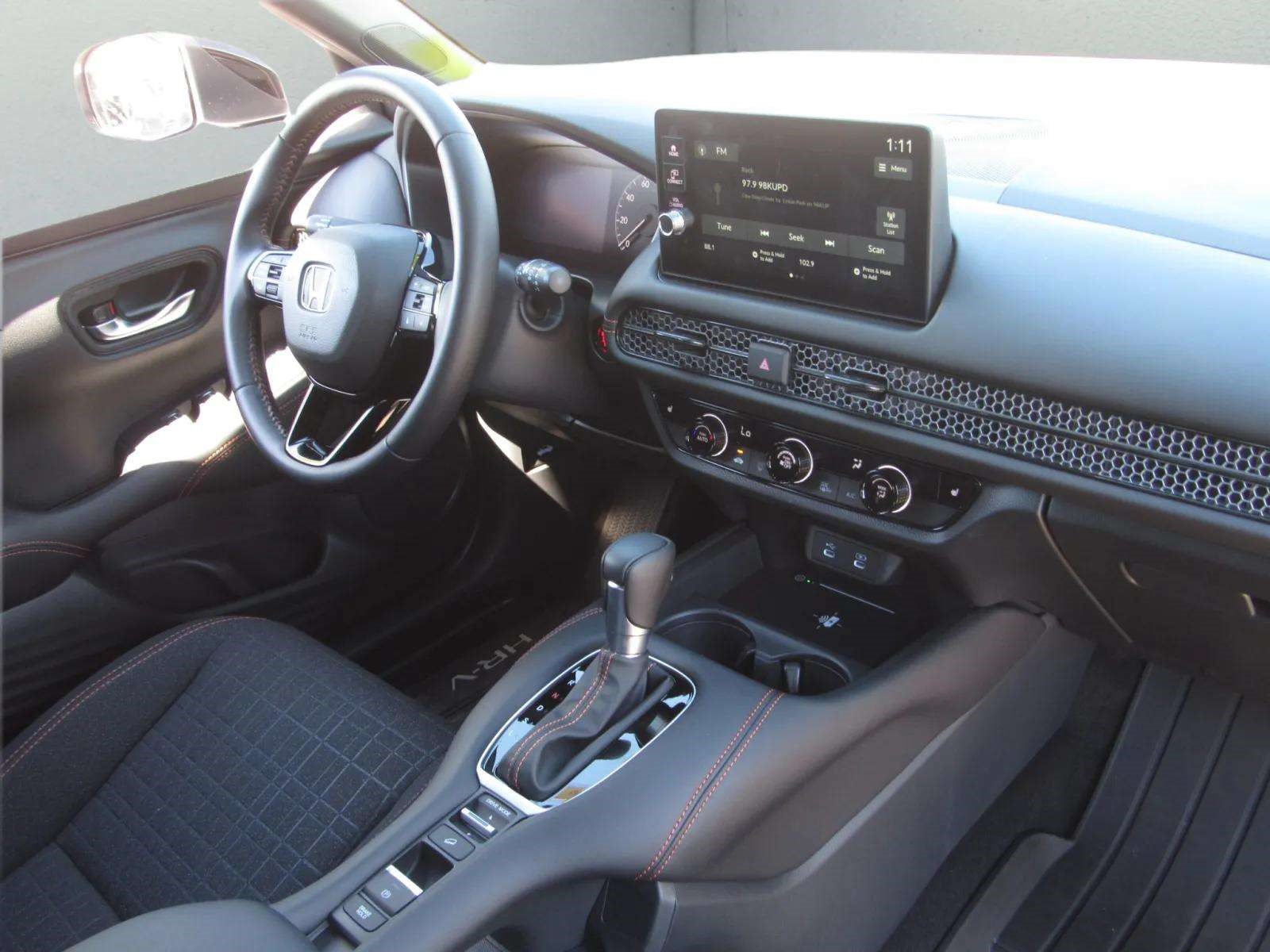 Certified 2027 Honda HR-V Sport image 9