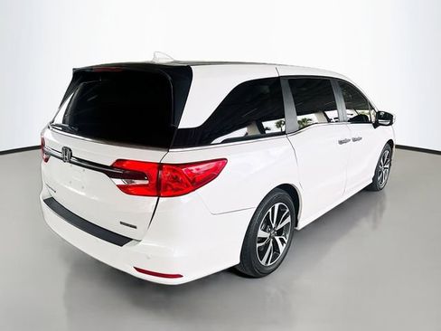 Certified 2024 Honda Odyssey Touring image 8