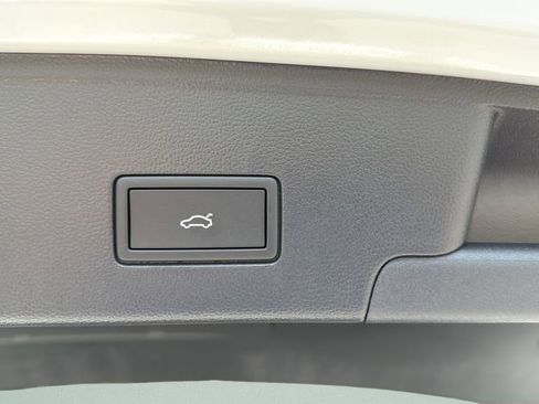 New 2026 Volkswagen Atlas Cross Sport SEL Premium R-Line image 11