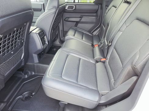 Used 2026 Ford Bronco Badlands AWD/4WD image 16