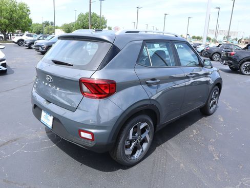New 2026 Hyundai Venue SEL FWD image 21